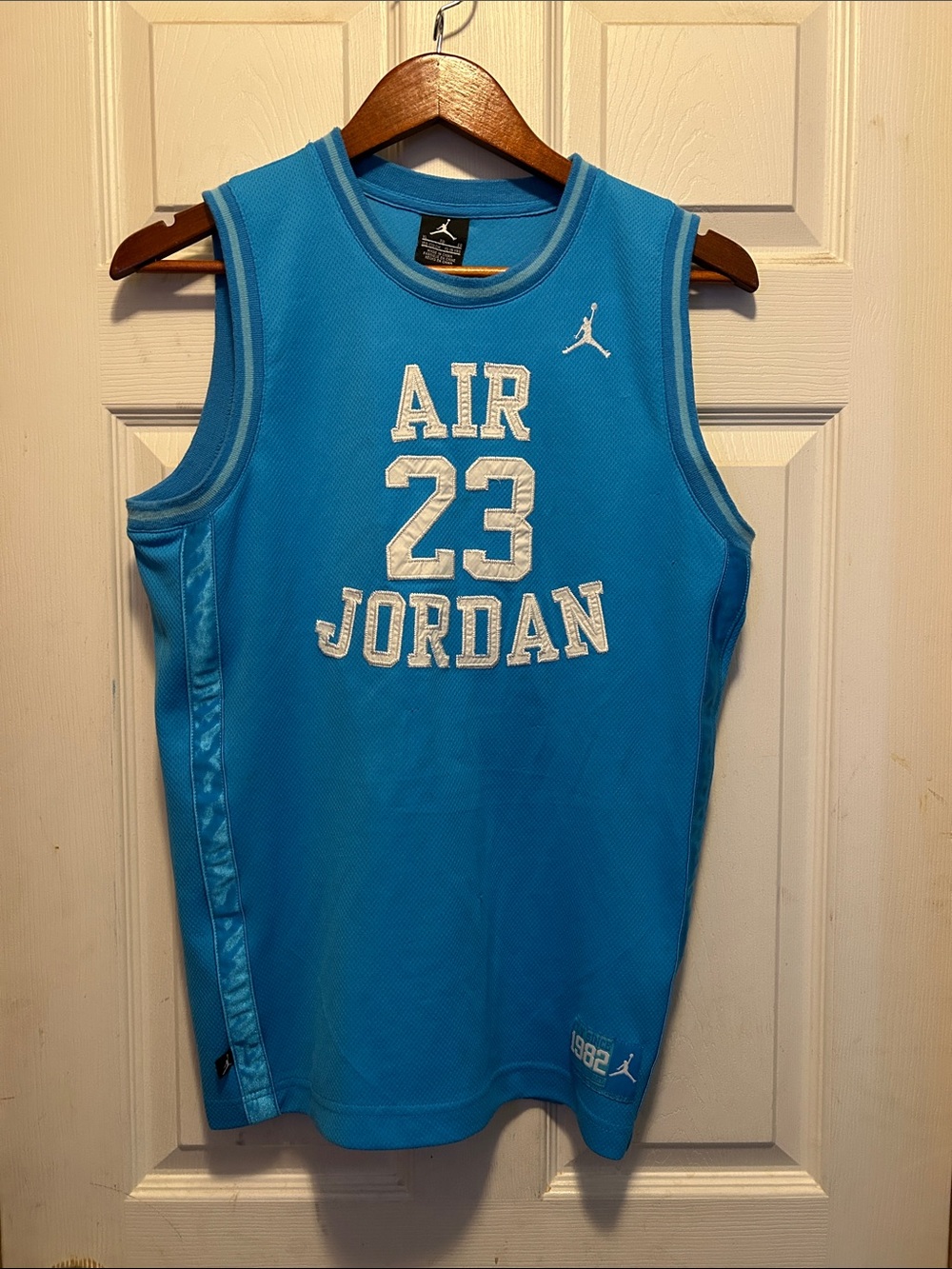 Vintage Michael Jordan NC Blue AIR 23 Kids Sleeveless Basketball Jersey